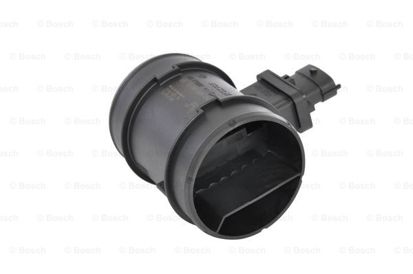 SENSÖR HAVA AKIS FIAT DOBLO / IDEA / FIORINO / BRAVO II / ALFA ROMEO GIULIETTA / MITO / SUZUKI SWIFT IV / FORD KA 1.3 / JEEP RENEGADE SUV 1.3JTD-1.6JTD – BSH-0281006054
