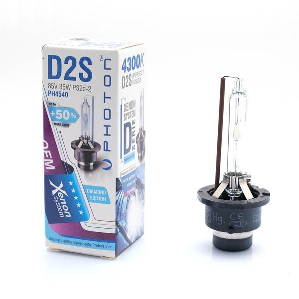 UNIVERSAL D2S 4300K +%50 FAZLA ISIK