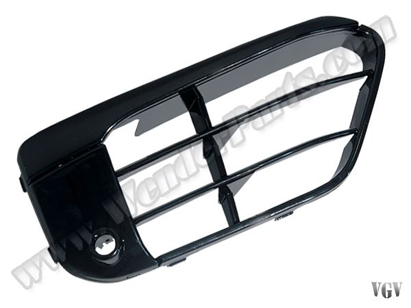 BMW ON TAMPON IZGARASI SAG ACIK PDC’LI BMW X1 F48